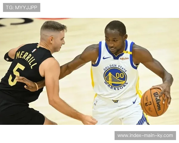 勇士替补席场均得分升至联盟第三 科尔轮换策略收获成效 勇士替补席场均得分升至联盟第三 科尔轮换策略收获成效